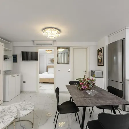 Apartament Andriana *